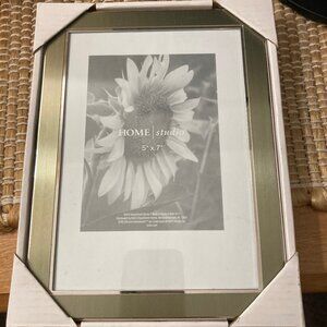 Home Studios Sage Greeen Silver Easel Back Picture Frame 5" X 7" New in Box